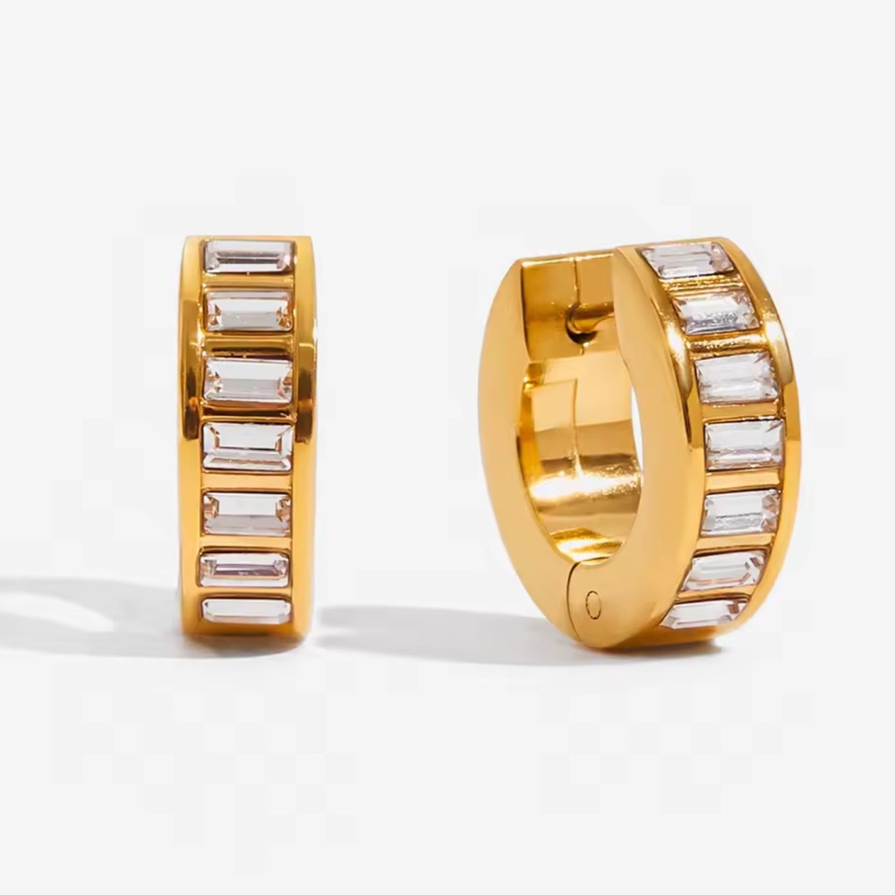 NEW 18K GOLD PLATED HUGGIE EARRINGS – BAGUETTE CUT